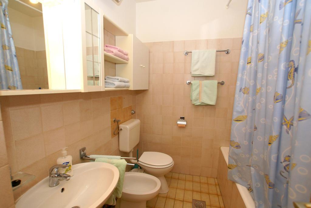 Apartment Ana 1 مالينسكا الغرفة الصورة